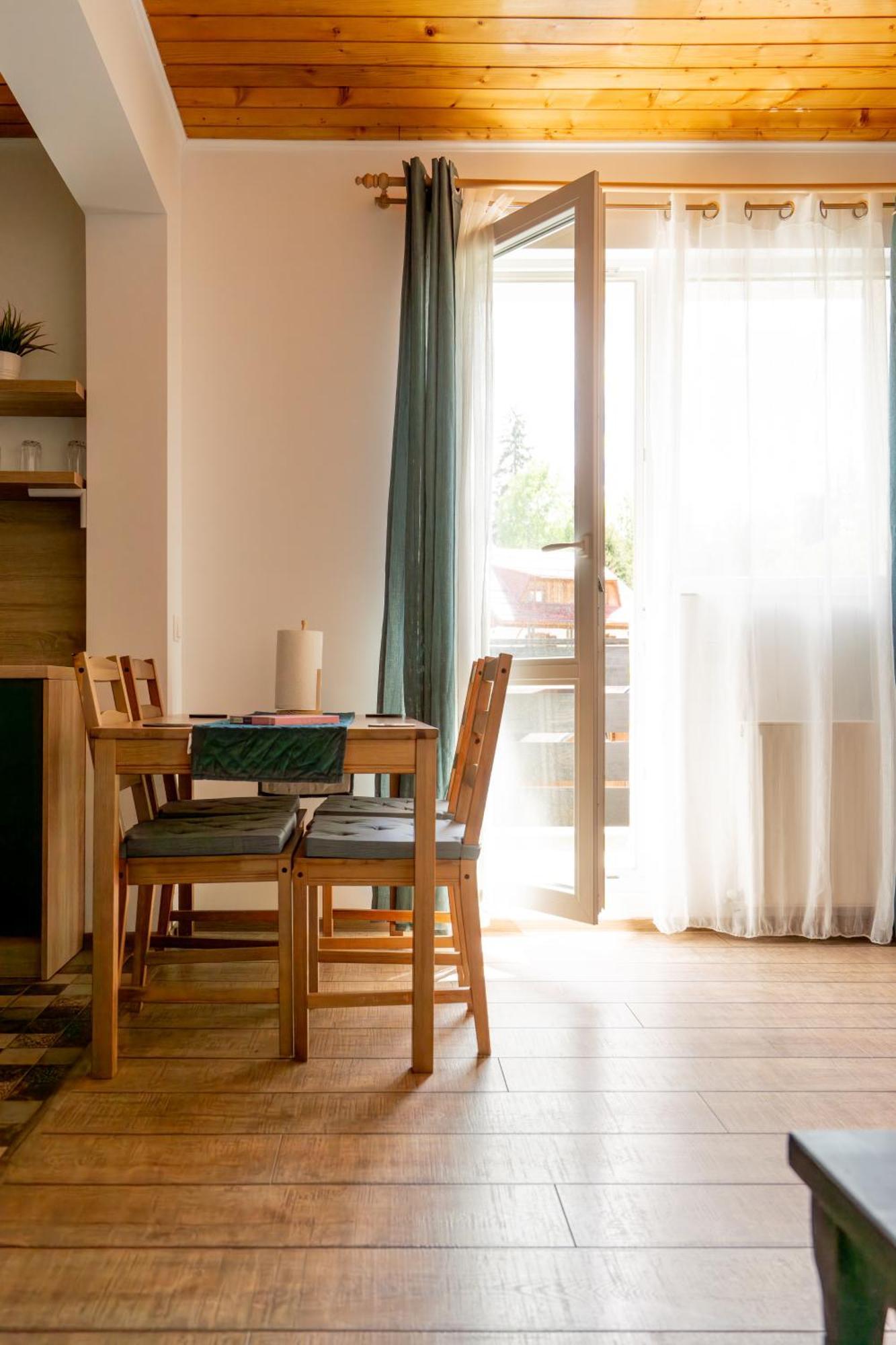 Dinvis Apartments Poiana Brasov Buitenkant foto